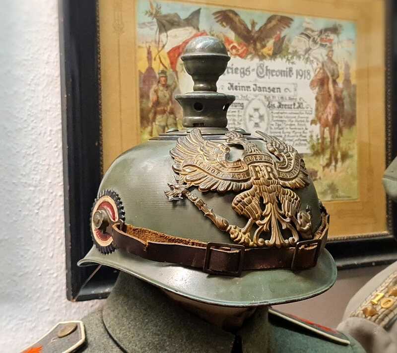 Artillerie-Pickelhaube für Mannschaften, Modell 1915